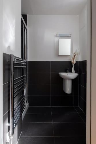 Round House Apartments - image 4