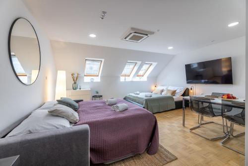 KIP Old Town Modern Studio with Parking & AC by EasyBNB Premium, Prague (photo 7)