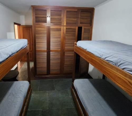 과루자 Pitangueiras prox Praia 10 pessoas ar condicionado 2성급 싱글룸 스위트룸