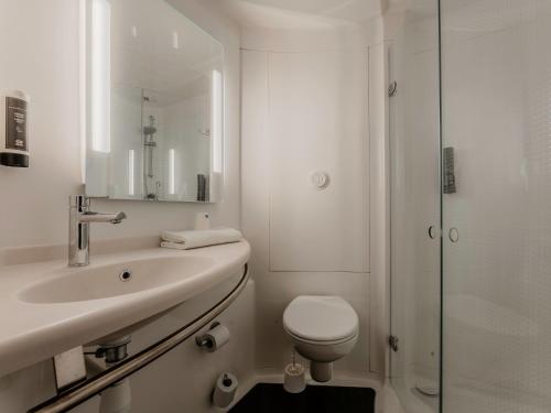 ibis Maubeuge - image 9