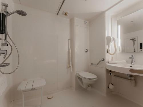 ibis Maubeuge - image 2