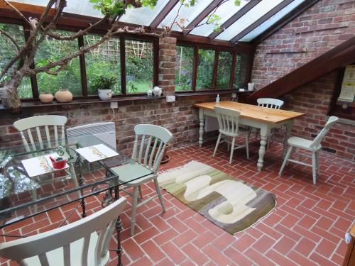 Church Villa B & B - image 5