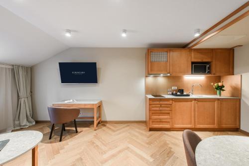 Family Two-Bedroom Suite image 2