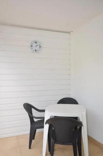 Appartement familial avec piscine à Rivière-Pilote, 92 m²