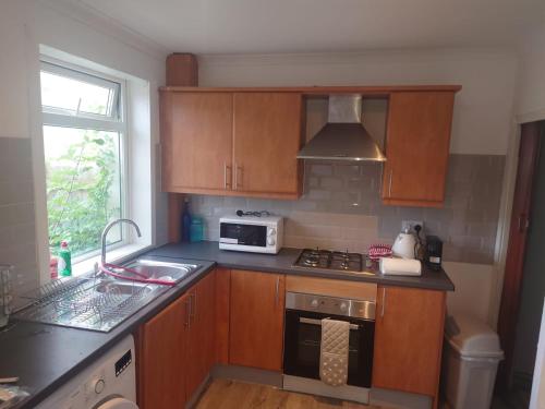 廚房, 3 bedroom terraced house in 拉克霍爾