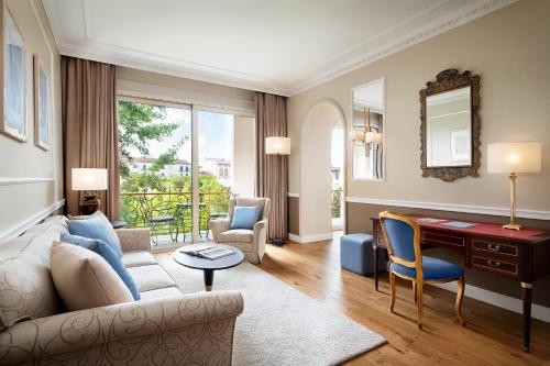 Sina Villa Medici Autograph Collection - image 5