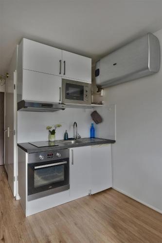 Monplaisir, parking, espace de travail avec wifi, proximité commerces, gare, Université Lyon 3 , Tram T2, T4 et C25, idéal voyages d'affaires et tourisme, Lyon (photo 5)