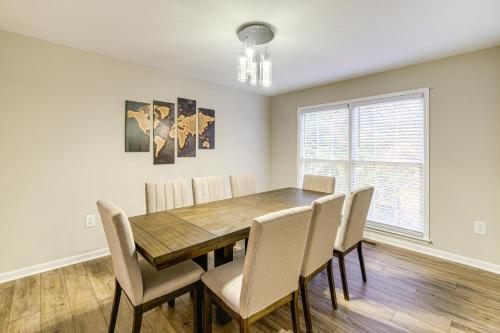 Spacious Family Retreat Near DC Ideal For Groups! Spacious Family Retreat Near DC Ideal For Groups!