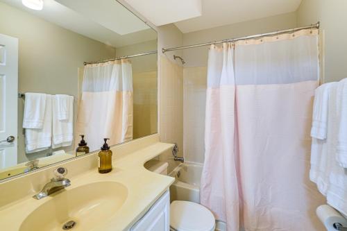 Spacious Family Retreat Near DC Ideal For Groups! Spacious Family Retreat Near DC Ideal For Groups!