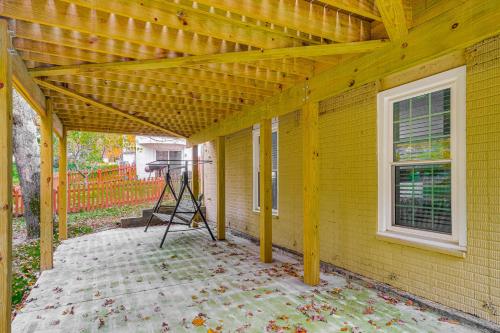 Spacious Family Retreat Near DC Ideal For Groups! Spacious Family Retreat Near DC Ideal For Groups!