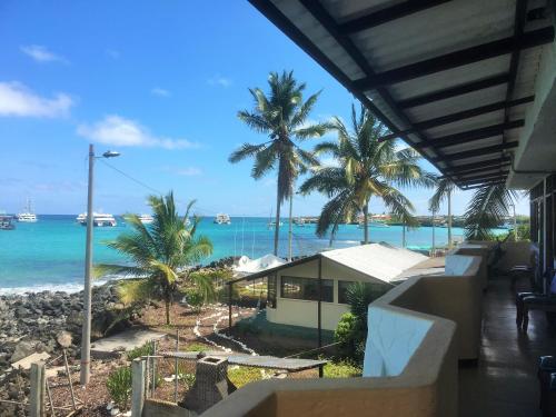 周邊環境, 埃斯特雷亞雷特旅舍 (Hostal Estrella de Mar) in 加拉帕戈斯