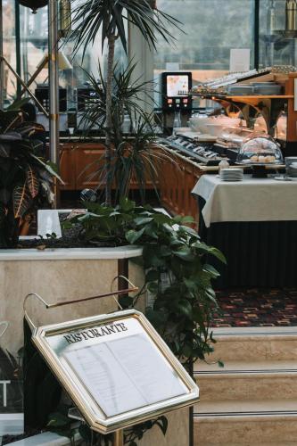 Royal Garden - image 5