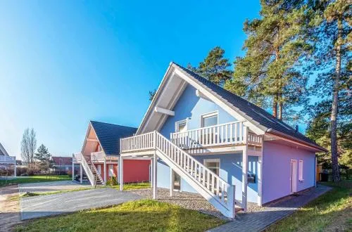 Merlin Nest - Komfortable Wohnung mit Terrasse, Garten & Infrarotkabine in Marienfelde, Deutschland