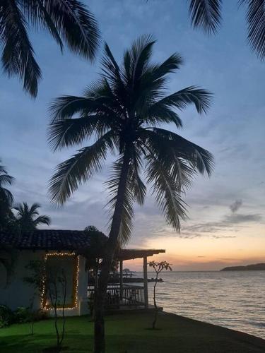 CASA na PRAIA com experiência (CASA na PRAIA com experiencia) in Agua Branca