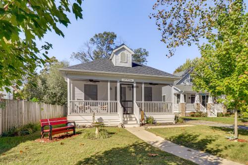 Walk to Potomac River Colonial Virginia Retreat in Colonial Beach, USA