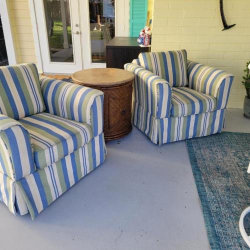 Charming Oasis with Pool - Walk to Beach & Flagler Ave - Cozy, Pet-Friendly, Perfect Location! in New Smyrna Beach, USA