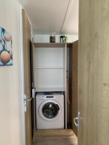 Mobilhome tout confort 40 m2 pour 4 personnes Mobilhome tout confort 40 m2 pour 4 personnes