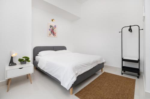 Pendennis Fern - 4-Bedroom Luxury Retreat with Rooftop Pool in Central Colombo - image 7