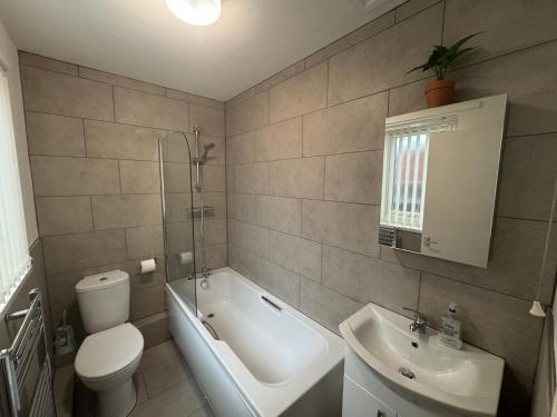 Cosy Anfield Guesthouse - Close to Stadium & City, Liverpool (photo 4)