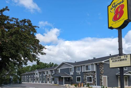 Super 8 by Wyndham Alexandria MN in Alexandria, USA