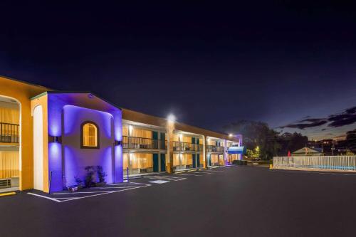Days Inn by Wyndham Clayton in Clayton, USA