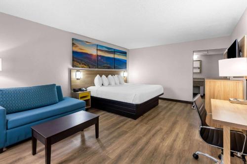 Days Inn by Wyndham Clayton Room Type - King Room - Non-Smoking