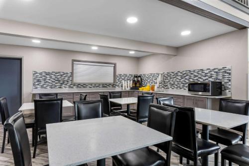 餐飲選擇, 迪克森速8酒店 (Super 8 By Wyndham Dickson) in 迪生 (TN)