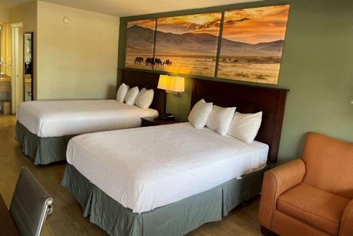 Double Room with Two Double Beds - Non-Smoking