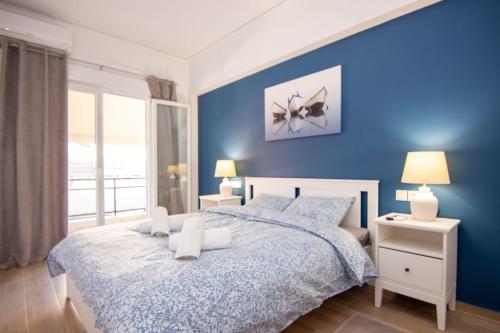 Sweet 2 bedroom apartment in Greek colors, Athens