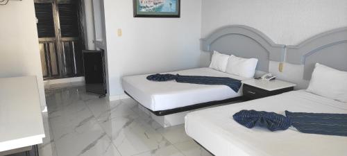 2 double beds