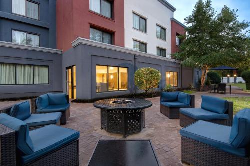 Fairfield Inn and Suites by Marriott Rochester West/Greece - image 6