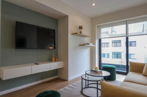 Liven in Miraflores by Wynwood House