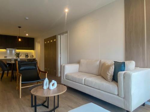 Liven Suites Near Malecon in Miraflores by Wynwood House - image 4