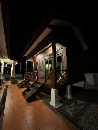 Exterior view, Wan's Beach RoomStay in Dungun