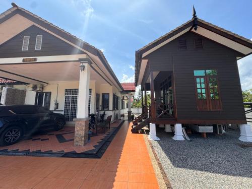 Exterior view, Wan's Beach RoomStay in Dungun