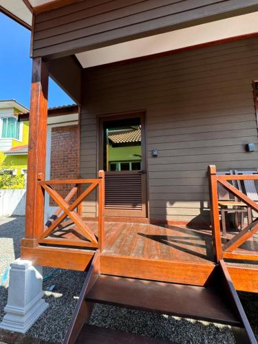 Exterior view, Wan's Beach RoomStay in Dungun