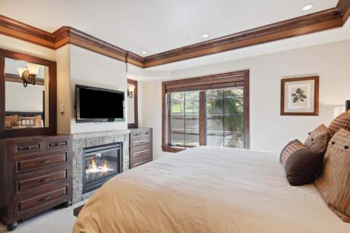 Four-Bedroom Apartment image 10