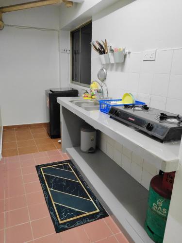 Nur Homestay | Damansara Damai near Damansara Damai Medical Centre