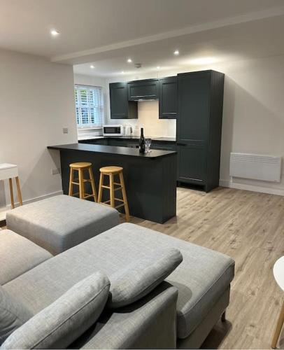 Gorgeous 2 bed apartment with free parking near, Sefton Park, Palm House, Lark Lane, Liverpool and Everton football clubs, Liverpool (photo 6)