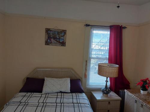 1 queen bed