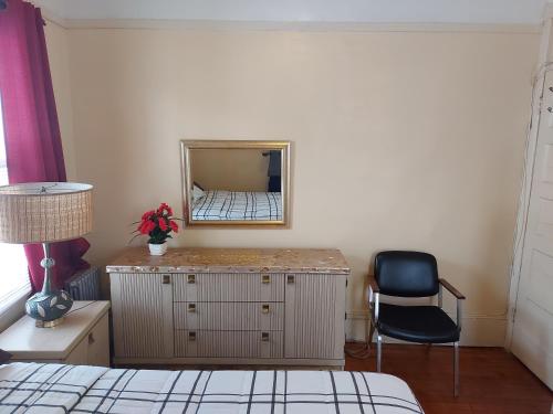 Crsytal Chateau Room Rental in Brooklyn, USA
