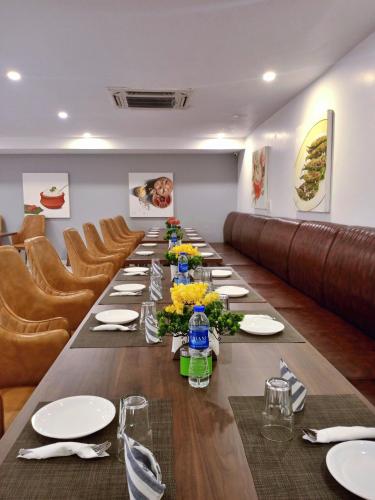 Aamantran Residency, Sohna Road, Sector 49, Gurugram - 레스토랑