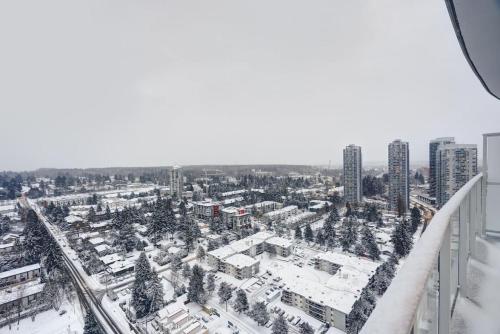 Ideal Surrey Condo with Best Views in Surrey, Canada