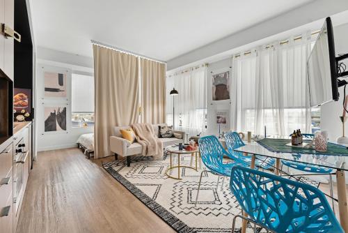 The Dazzling Two-Bedroom Two-Bath Suite in Cambridge in Cambridge, USA