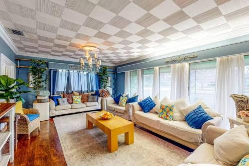 Central Florida 8BR with Pool, Spa, Treehouse in Plant City, USA