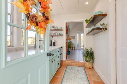 Steps to Sutter Creek: Chic Wine Country Cottage in Sutter Creek (CA)