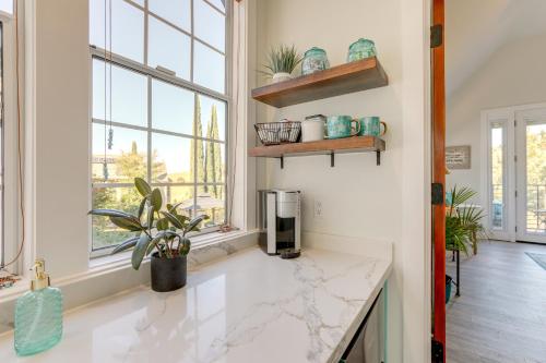 Steps to Sutter Creek: Chic Wine Country Cottage in Sutter Creek (CA)