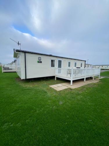 Зовнішній вигляд готелю, 3 Bedroom - Stunning Caravan in Coastal Eyemouth in Аймут