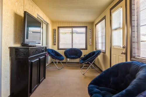 Cozy, quiet house, covered patio dining, sun room, Chandler (zdjęcie 7)