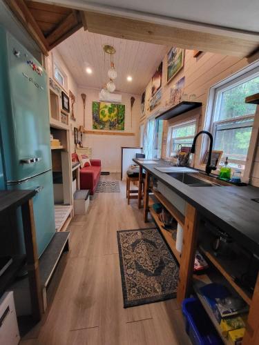 virtuve, Forest Nook in Ainsworth Hot Springs (BC)